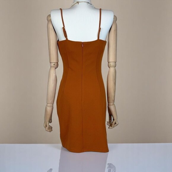 NWT Elliatt Oceana Mini Dress in Amber - Picture 4 of 7